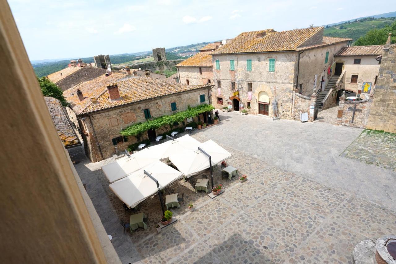 Rooms And Wine Al Castello Monteriggioni Eksteriør bilde