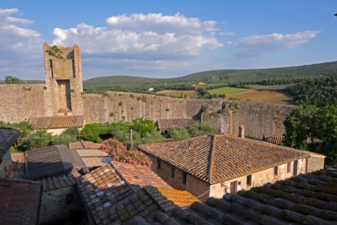 Rooms And Wine Al Castello Monteriggioni Eksteriør bilde