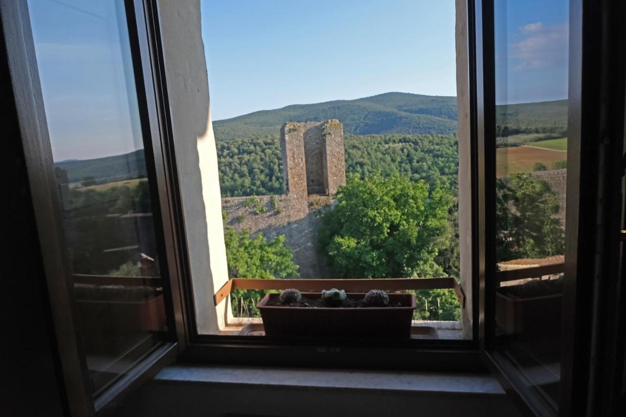 Rooms And Wine Al Castello Monteriggioni Eksteriør bilde