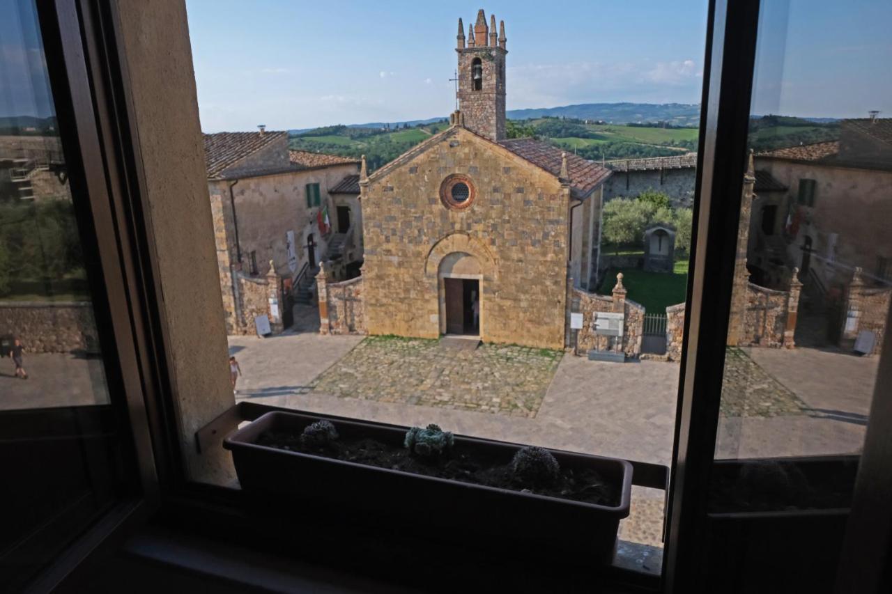 Rooms And Wine Al Castello Monteriggioni Eksteriør bilde