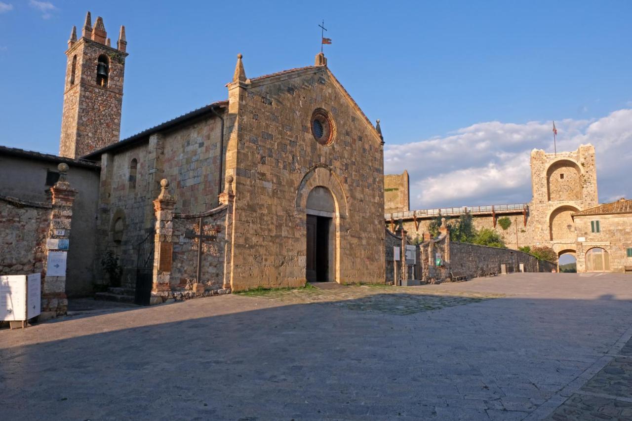 Rooms And Wine Al Castello Monteriggioni Eksteriør bilde
