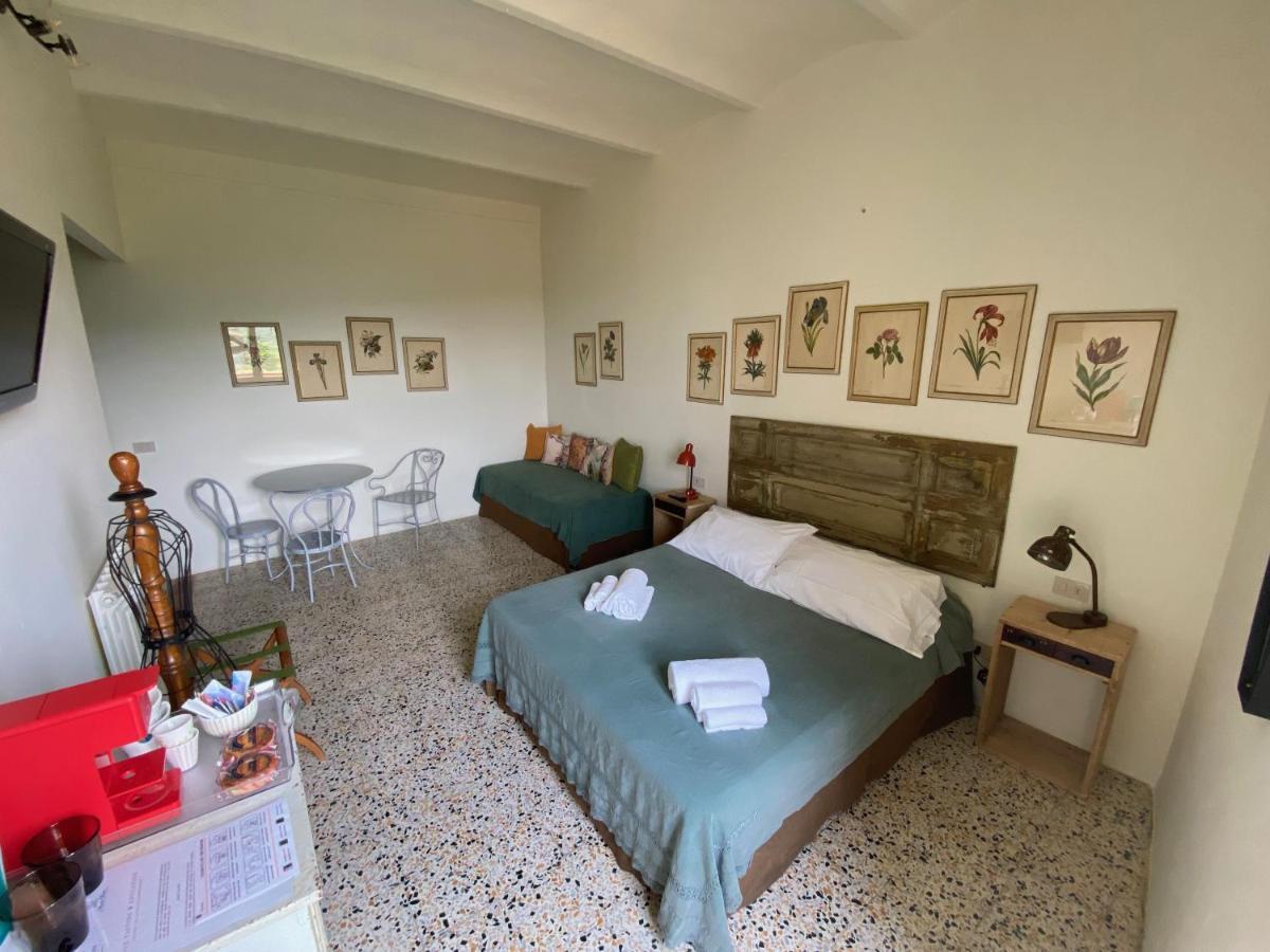 Rooms And Wine Al Castello Monteriggioni Eksteriør bilde