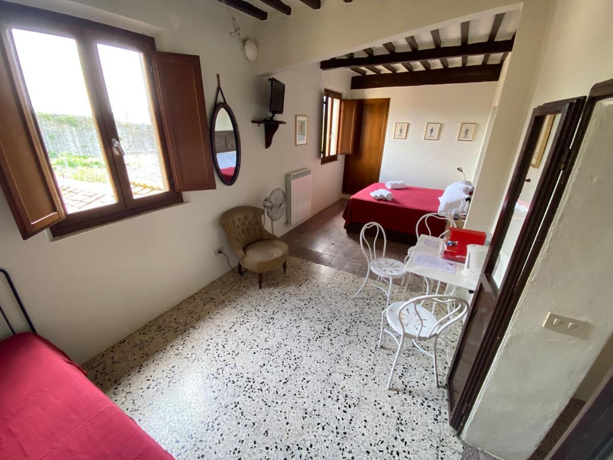 Rooms And Wine Al Castello Monteriggioni Eksteriør bilde
