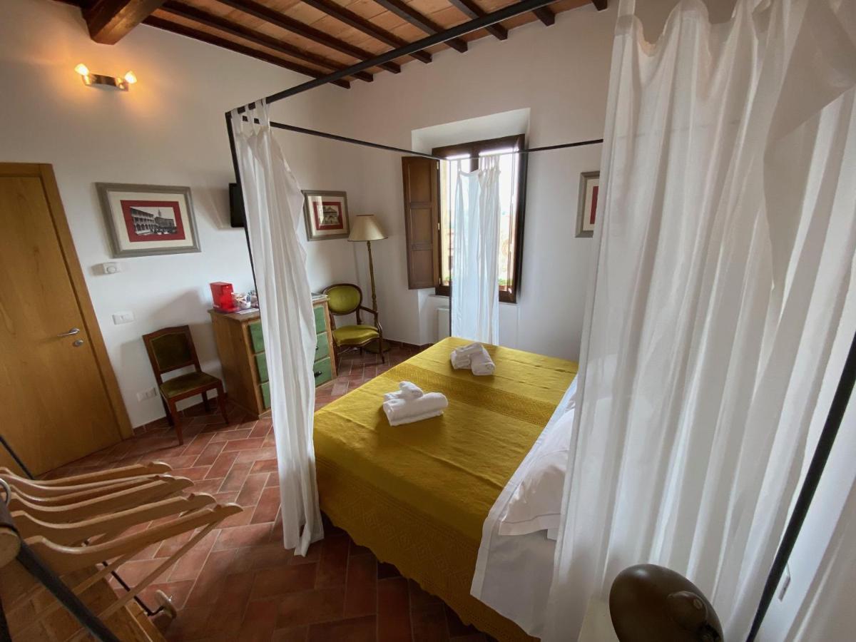 Rooms And Wine Al Castello Monteriggioni Eksteriør bilde