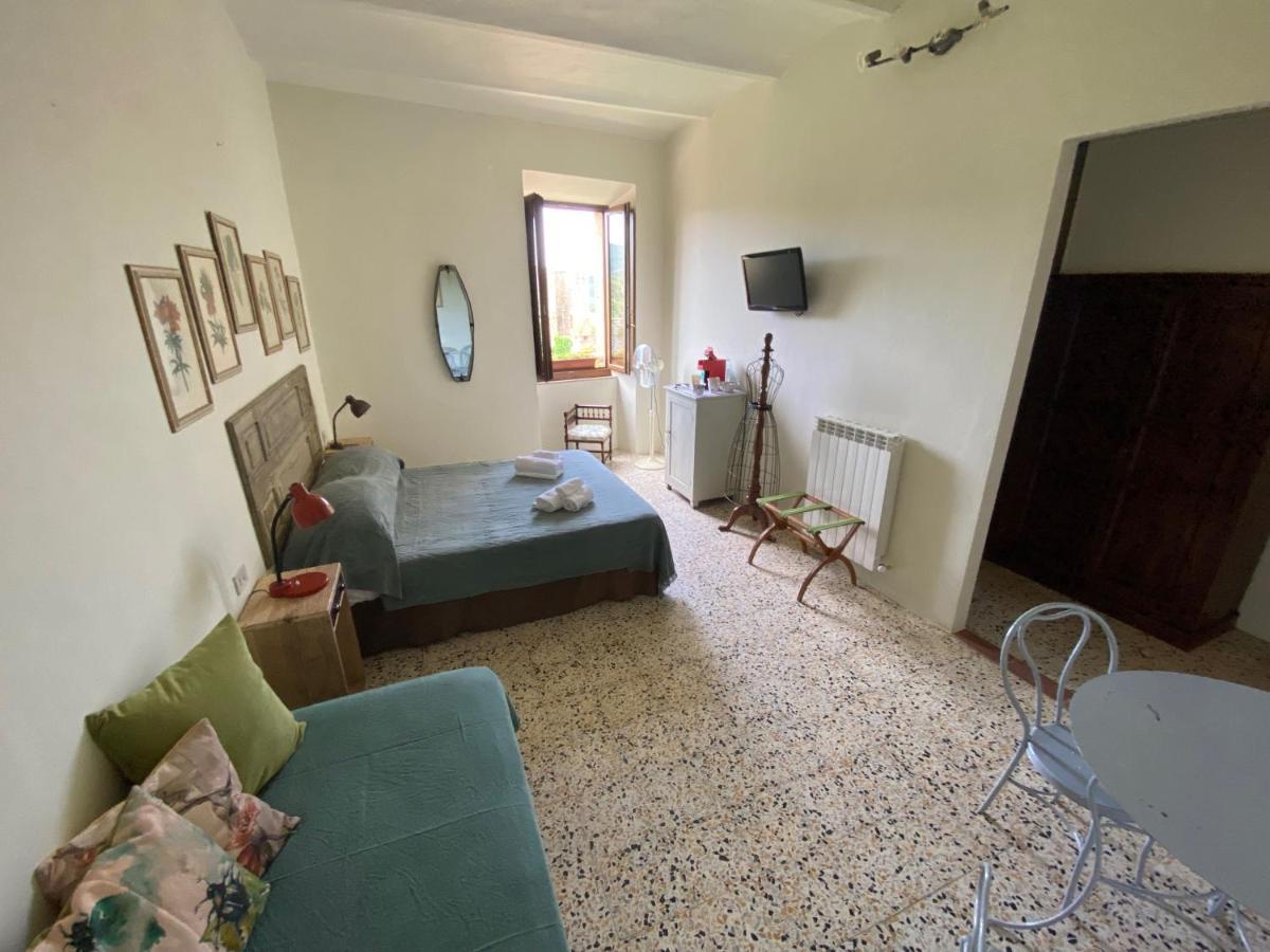 Rooms And Wine Al Castello Monteriggioni Eksteriør bilde